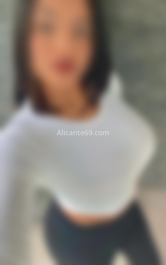 Noa, joven cubana. 602485503. Citas en ALICANTE, ALICANTE. www.alicante69.com.