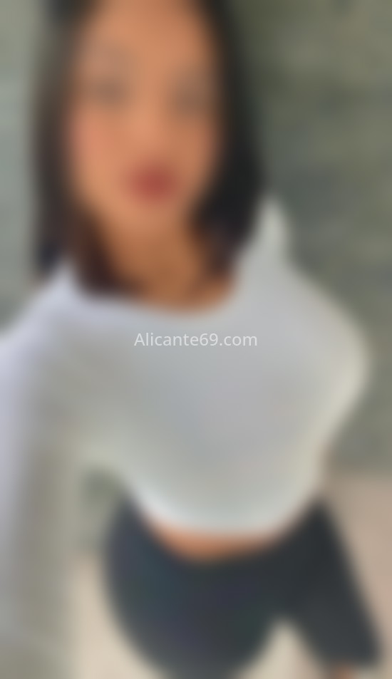 Noa, joven cubana. 602485503. Citas en ALICANTE, ALICANTE. www.alicante69.com.