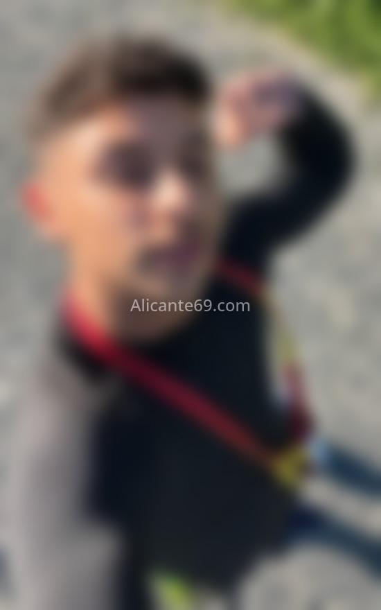 Cristian, joven majo. 666293312. Citas en ALICANTE, ALICANTE. www.alicante69.com.