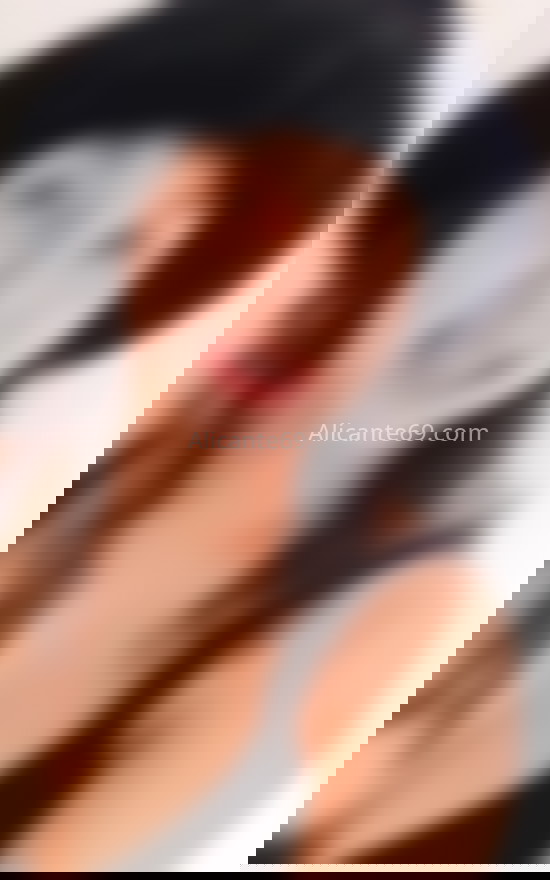 Saray, jovencita de 19 años. 664390251. Citas en ALICANTE, ALICANTE. www.alicante69.com.