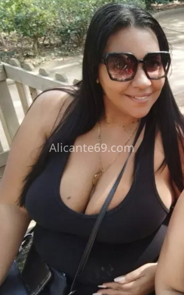 Nicol, mujer latina cercana. 641760561. Citas en ALICANTE, ALICANTE. www.alicante69.com.