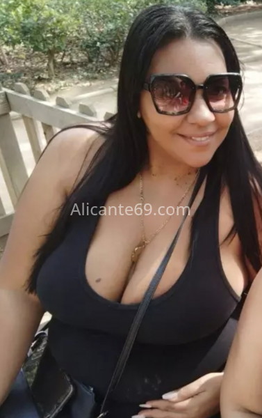Nicol, mujer latina cercana. 641760561. Citas en ALICANTE, ALICANTE. www.alicante69.com.