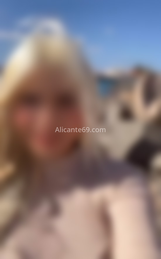 Adri, venezolana . 613820605. Citas en ALICANTE, ALICANTE. www.alicante69.com.