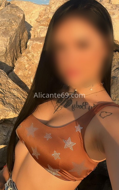 Valeria, morena atenta y enrollada. 642373625. Citas en ALICANTE, ALICANTE. www.alicante69.com.