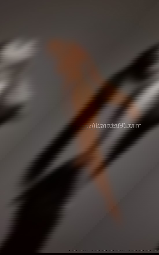 Ema, una guapísima colombiana. 604269647. Citas en ALICANTE, ALICANTE. www.alicante69.com.
