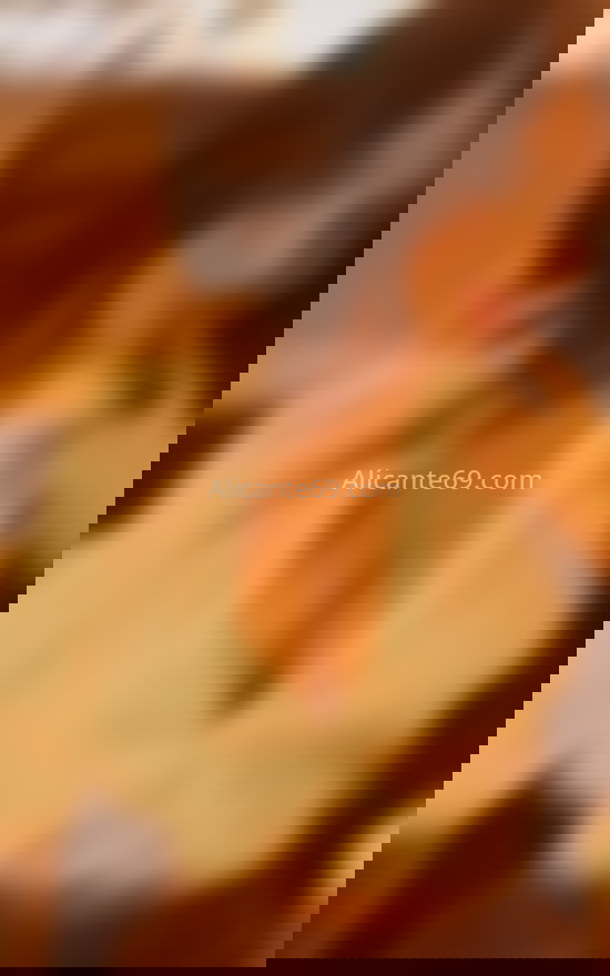 Ema, una guapísima colombiana. 604269647. Citas en ALICANTE, ALICANTE. www.alicante69.com.