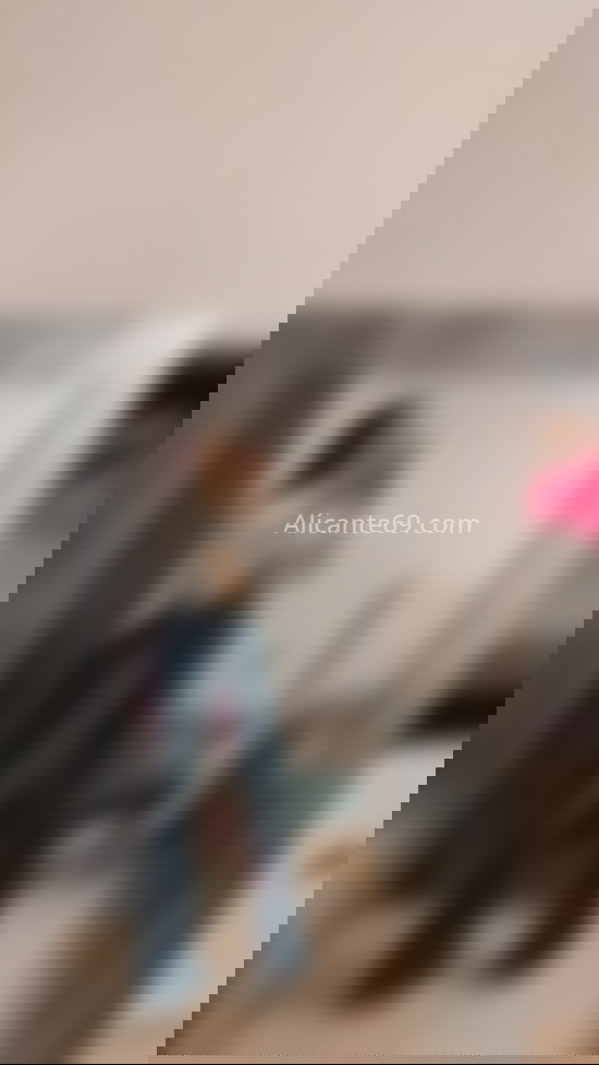 Sofia, educada y elegante colombiana. 631448572. Citas en ALICANTE, ALICANTE. www.alicante69.com.
