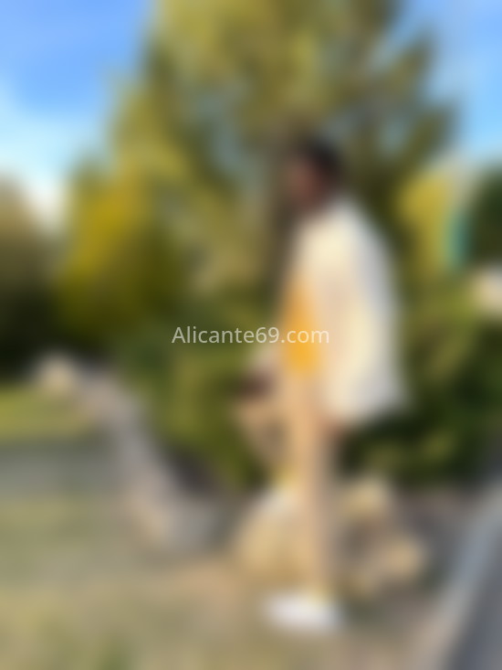 Taylor, cubano. 674814465. Citas en ALICANTE, ALICANTE. www.alicante69.com.