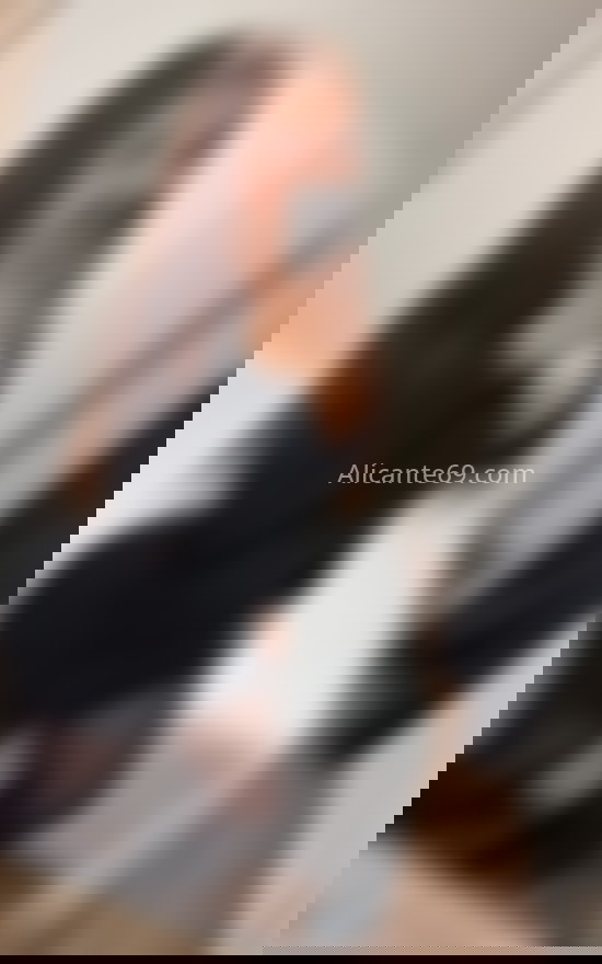 Valeria, elegante y bella colombiana . 637091336. Citas en ALICANTE, ALICANTE. www.alicante69.com.