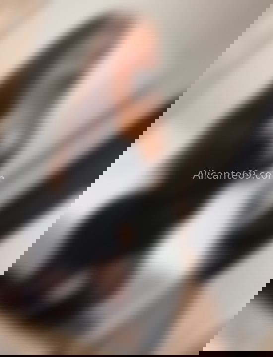 Valeria, elegante y bella colombiana . 637091336. Citas en ALICANTE, ALICANTE. www.alicante69.com.
