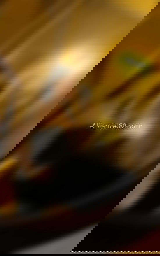 Camila. 613327537. Citas en ALICANTE, ALICANTE. www.alicante69.com.