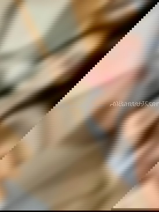 Valentina, joven colombiana . 692492563. Citas en ALICANTE, ALICANTE. www.alicante69.com.