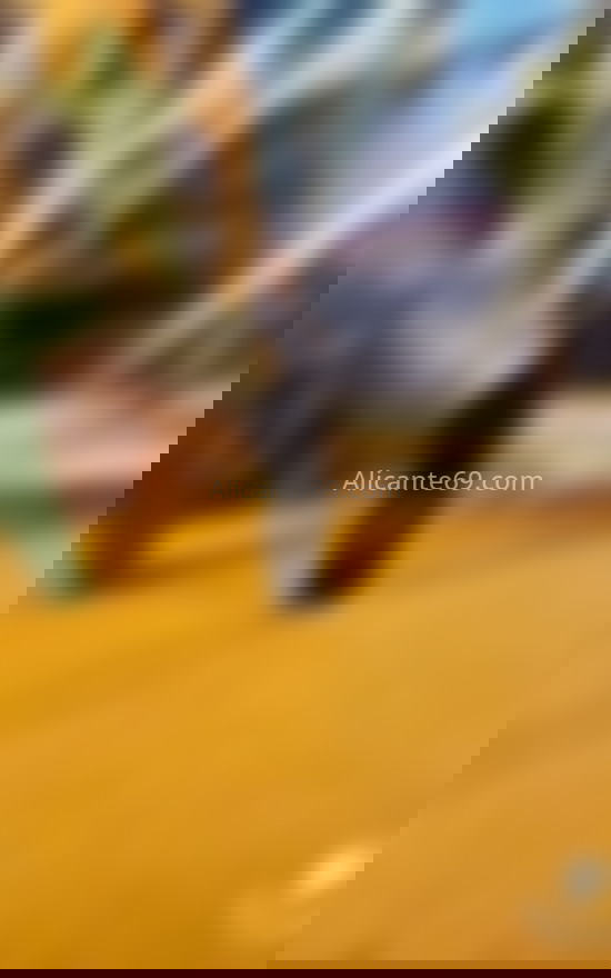Valentina, joven colombiana . 692492563. Citas en ALICANTE, ALICANTE. www.alicante69.com.