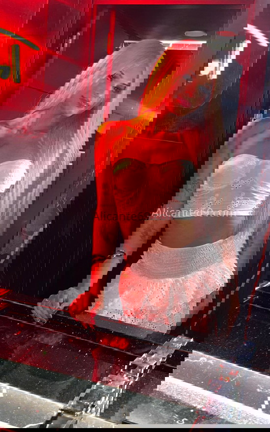 Valeria, joven trans latina. 604279156. Citas en ALICANTE, ALICANTE. www.alicante69.com.