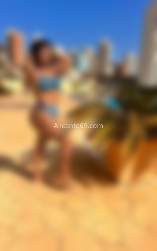 Carolina, bella escort venezolana. 662433404. Citas en ALICANTE, ALICANTE. www.alicante69.com.