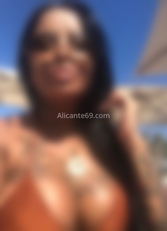 Mel, mujer brasileña. 613634607. Citas en ALICANTE, ALICANTE. www.alicante69.com.