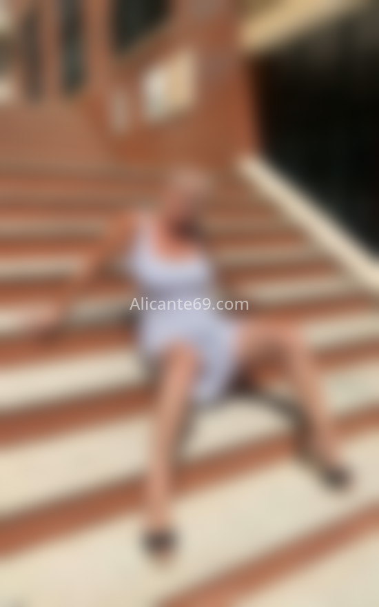 Paula, atrevida madurita en Benidorm. 671331807. Citas en ALICANTE, ALICANTE. www.alicante69.com.