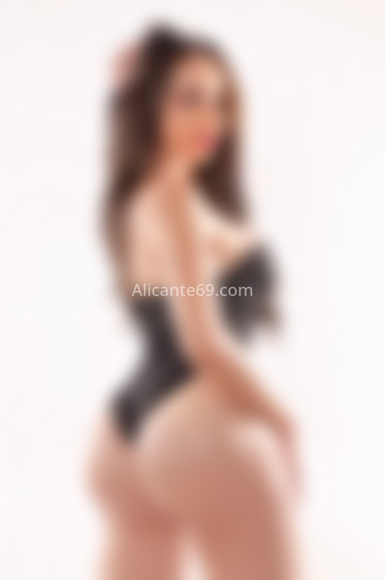 Xiomara, autentica y única chica trans. 674013660. Citas en ALICANTE, ALICANTE. www.alicante69.com.