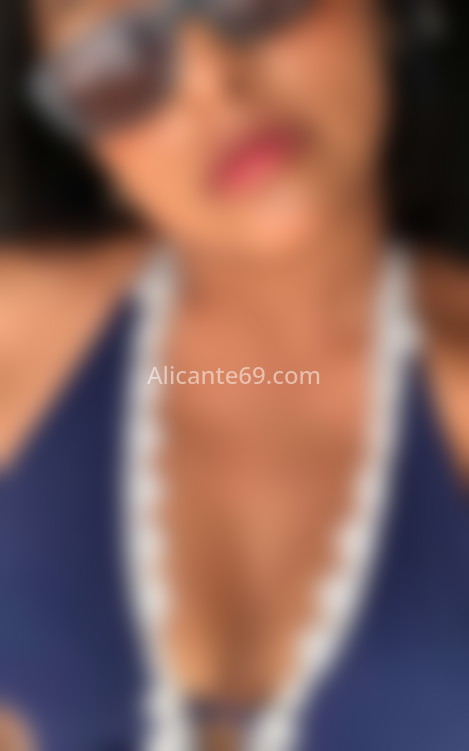 Fiorella, una diosa ecuatoriana unica. 600077624. Citas en ALICANTE, ALICANTE. www.alicante69.com.