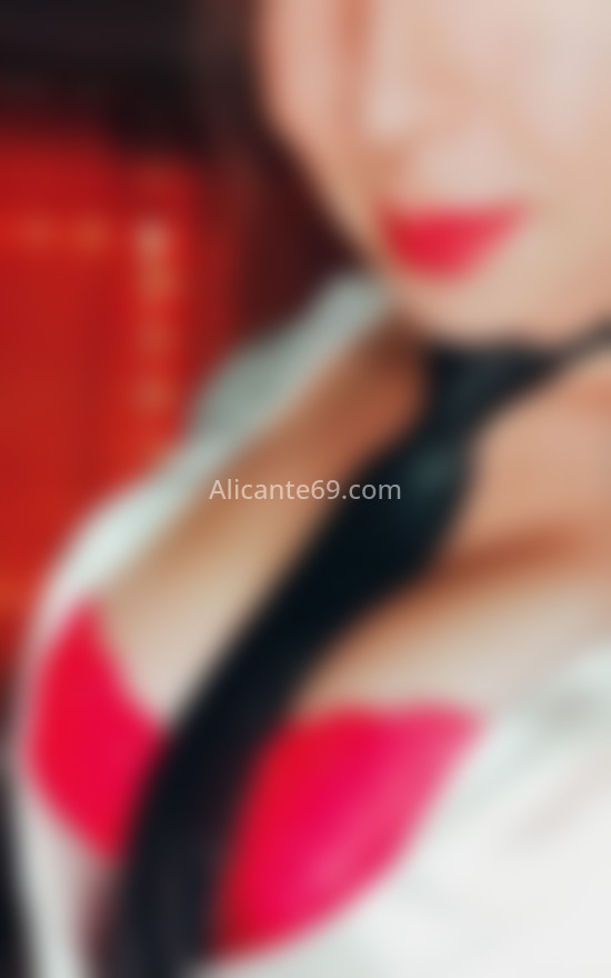 Camila, trans, cálida y cercana. 697667357. Citas en ALICANTE, ALICANTE. www.alicante69.com.
