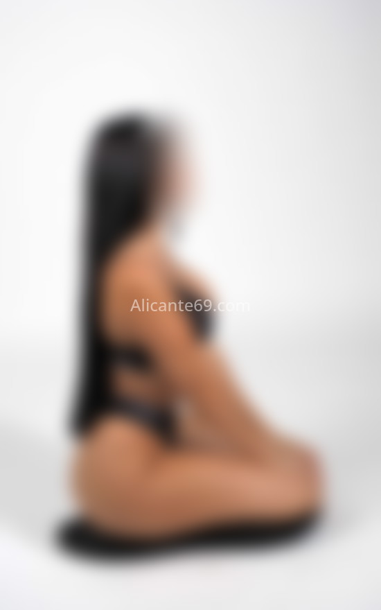 Andrea, por primera vez en Alicante. 607080322. Citas en ALICANTE, ALICANTE. www.alicante69.com.