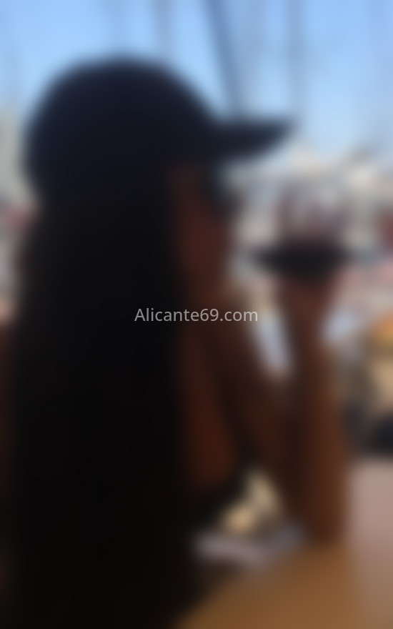 Cristini, modelo brasileña. 623597040. Citas en ALICANTE, ALICANTE. www.alicante69.com.