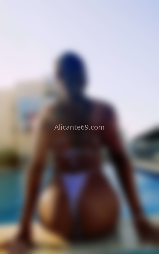 Hillary, guapísima trans de lujo para ti. 695065584. Citas en ALICANTE, ALICANTE. www.alicante69.com.