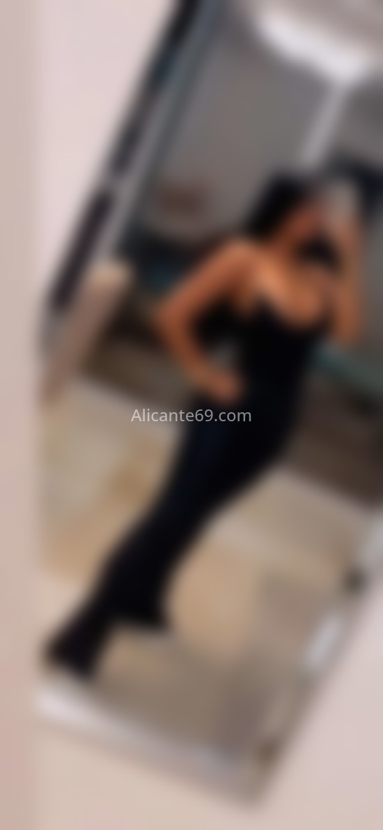 Sofía 23 años, seductora y traviesa. 602564309. Citas en ALICANTE, ALICANTE. www.alicante69.com.