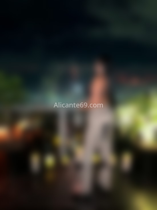 Sofía 23 años, seductora y traviesa. 602564309. Citas en ALICANTE, ALICANTE. www.alicante69.com.