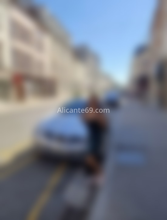 Milu,  25 años, dulce y divertida. 641971605. Citas en ALICANTE, ALICANTE. www.alicante69.com.