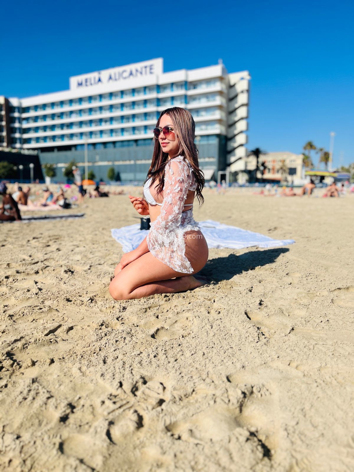 Celeste, colombiana muy diverida. 642499545. Citas en ALICANTE, ALICANTE. www.alicante69.com.