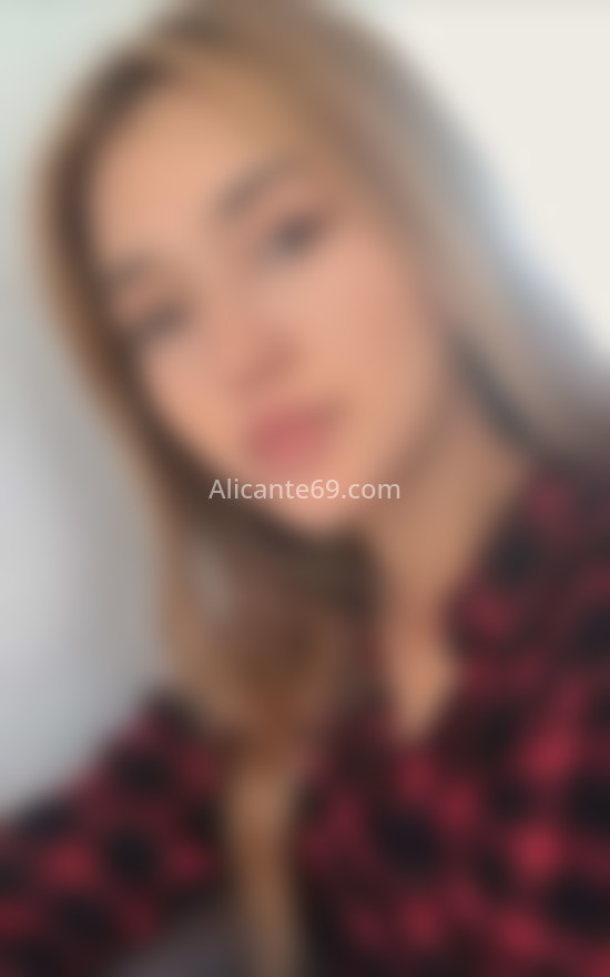 Anna 22 años, sensual y muy atractiva.... 604965117. Citas en ALICANTE, ALICANTE. www.alicante69.com.
