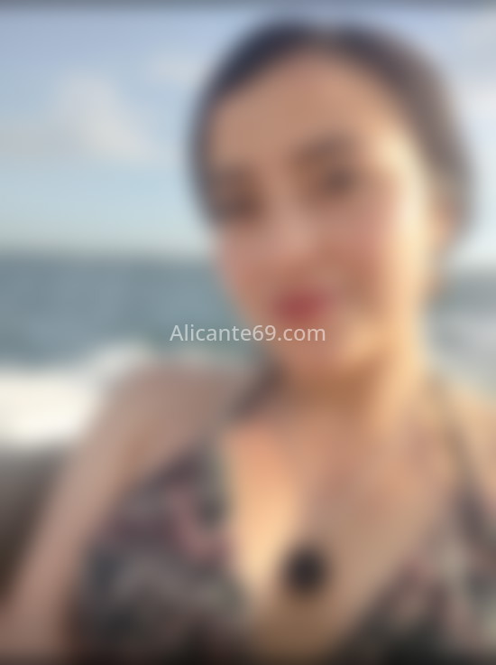 Dulce Samantha, 22 años. 613962500. Citas en ALICANTE, ALICANTE. www.alicante69.com.
