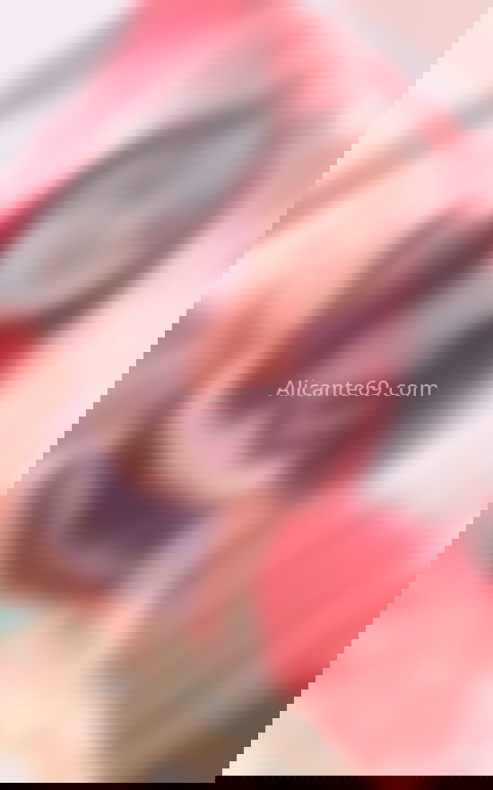 Dulce Samantha, 22 años. 613962500. Citas en ALICANTE, ALICANTE. www.alicante69.com.
