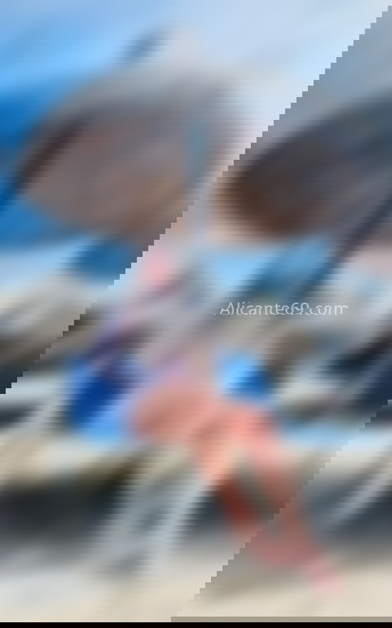 Celeste, colombiana muy diverida. 642499545. Citas en ALICANTE, ALICANTE. www.alicante69.com.
