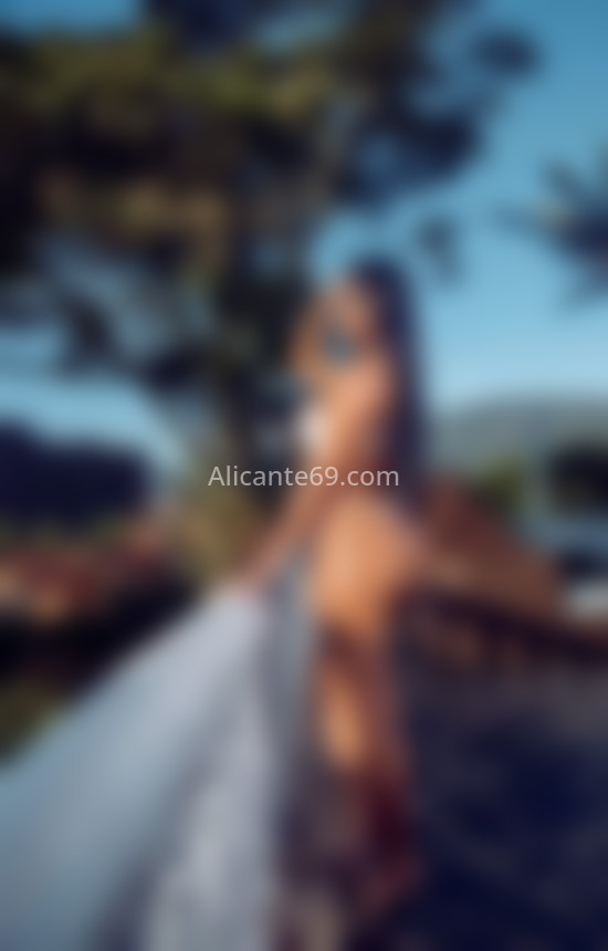 Sofía 23 años, seductora y traviesa. 602564309. Citas en ALICANTE, ALICANTE. www.alicante69.com.