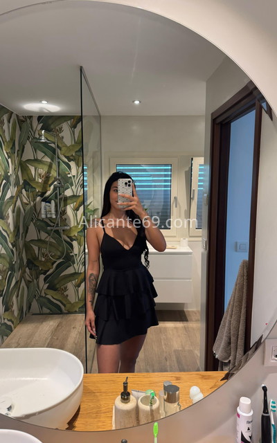 Nicol, latina 19 años recién llegada. 634886994. Citas en ALICANTE, ALICANTE. www.alicante69.com.