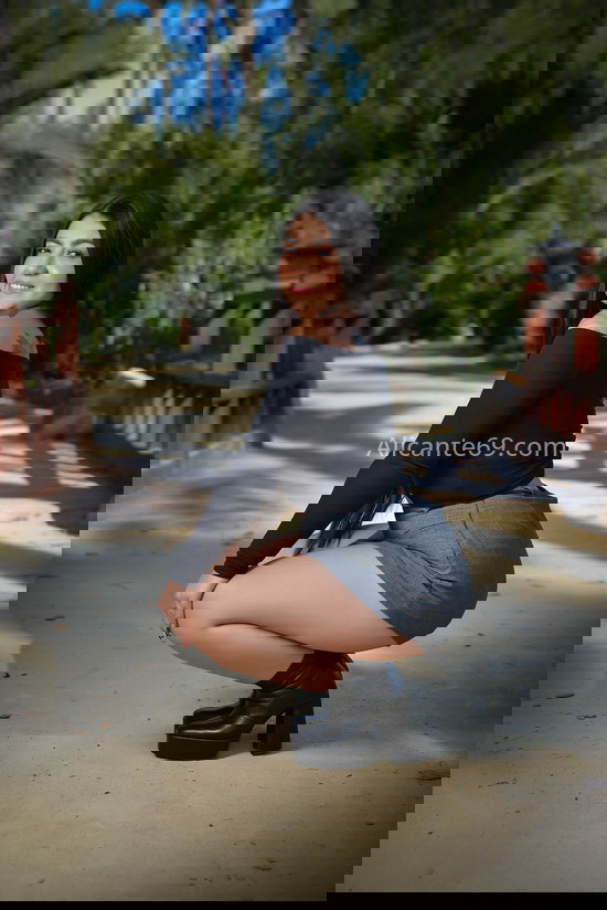 Ariana, joven latina. 623590749. Citas en ALICANTE, ALICANTE. www.alicante69.com.