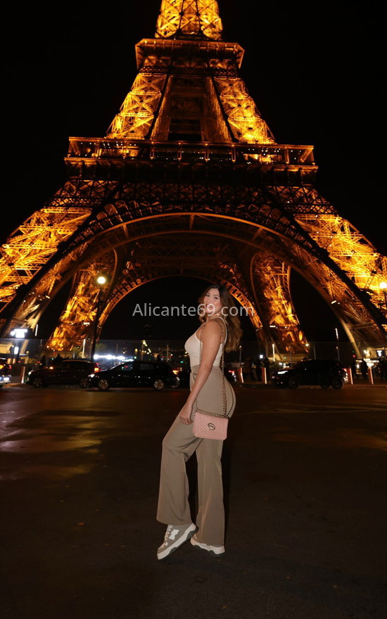 Camila, jovencita rubia . 611833483. Citas en ALICANTE, ALICANTE. www.alicante69.com.