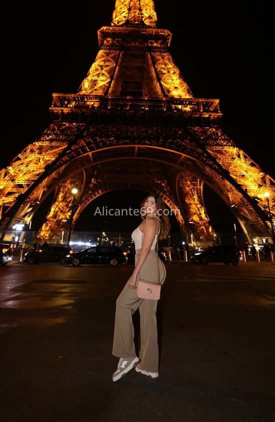 Camila, jovencita rubia . 611833483. Citas en ALICANTE, ALICANTE. www.alicante69.com.