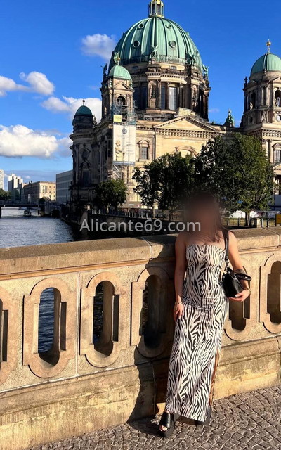 Daniela, joven venezolana de 22 años . 611833483. Citas en ALICANTE, ALICANTE. www.alicante69.com.