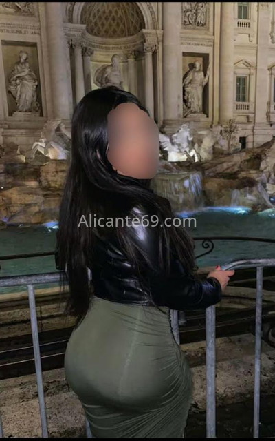 Daniela, joven venezolana de 22 años . 611833483. Citas en ALICANTE, ALICANTE. www.alicante69.com.