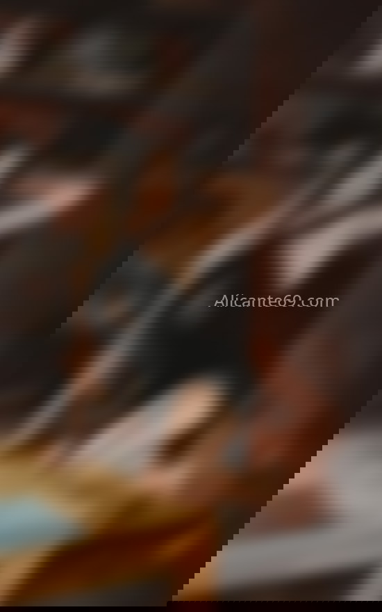Cristina, jovencita muy exótica. 631241620. Citas en ALICANTE, ALICANTE. www.alicante69.com.