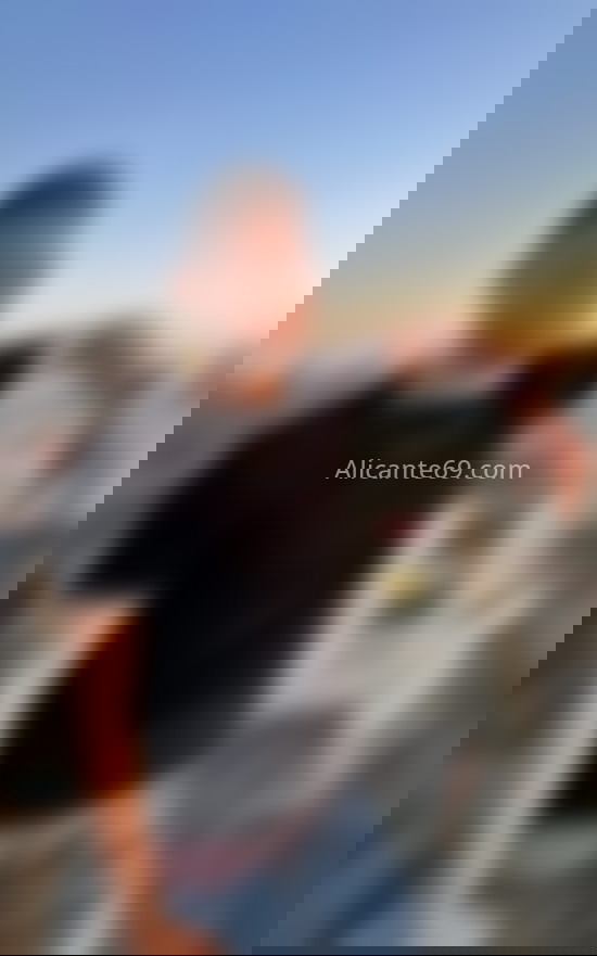 Español educado. 641885142. Citas en ALICANTE, ALICANTE. www.alicante69.com.