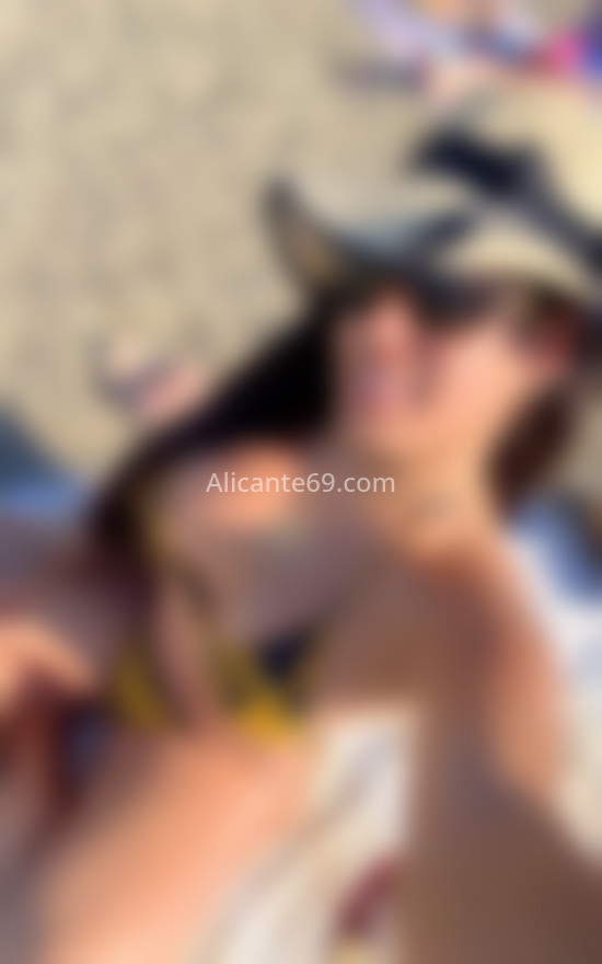 Angelina, chica trans con sonrisa única . 641837988. Citas en ALICANTE, ALICANTE. www.alicante69.com.