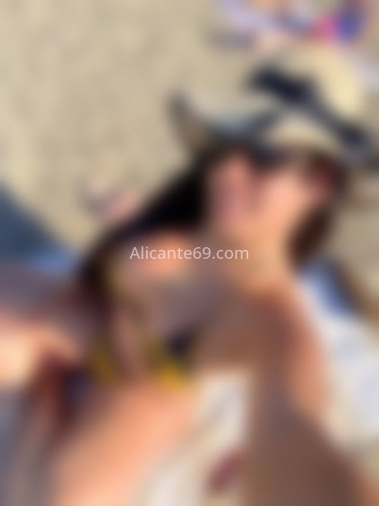 Angelina, chica trans con sonrisa única . 641837988. Citas en ALICANTE, ALICANTE. www.alicante69.com.