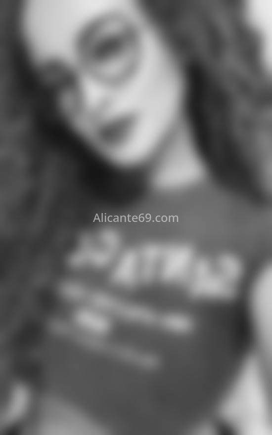 Perla, positiva y sociable. 612549860. Citas en ALICANTE, ALICANTE. www.alicante69.com.