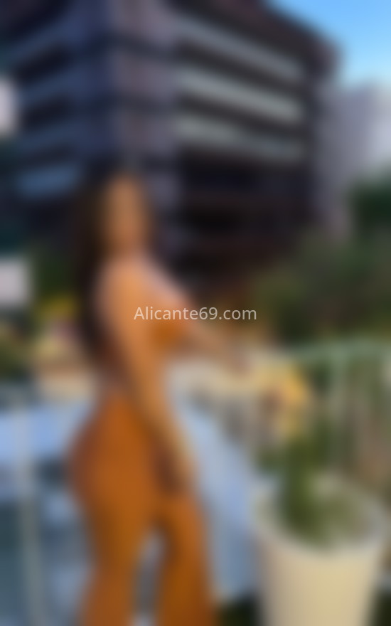 Valeria, colombiana de 27 años. 687130765. Citas en ALICANTE, ALICANTE. www.alicante69.com.