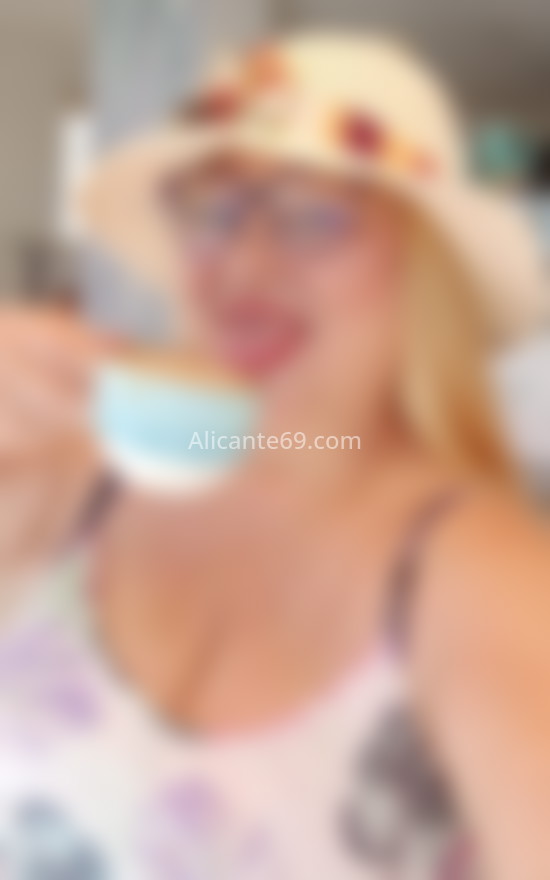 Cristal, mujer latina. 675030919. Citas en ALICANTE, ALICANTE. www.alicante69.com.
