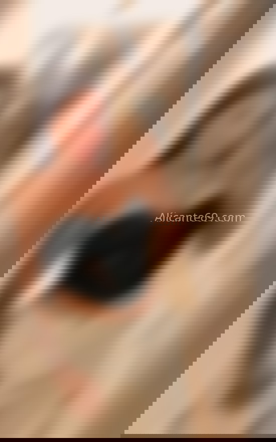 Laura, chica sofisticada. 666188475. Citas en ALICANTE, ALICANTE. www.alicante69.com.